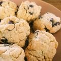 あみ2325's cooksnap of when they made 簡単スコーン クルミ&チョコ.