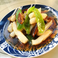 tgkachikun's cooksnap of when they made 春が来た！きぬさやとイカの炒めもの♪.