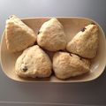 nekopero☆'s cooksnap of when they made 簡単♪レーズンとクルミのスコーン.