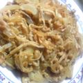 あやこ６１'s cooksnap of when they made 節約えのきとタマネギのバター醤油マヨポン.