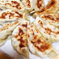 ちゃ～む★'s cooksnap of when they made 焼き簡単パリッ☆ラーメン屋の美味しい餃子.