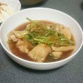 pigumo's cooksnap of when they made やわらか～い♪鶏もも肉と三つ葉のうま煮.