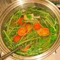 ゆーみんまま☆'s cooksnap of when they made 簡単♪トマトと豆苗のコンソメスープ.