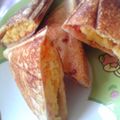 あやこ６１'s cooksnap of when they made 美味しい4重奏！チーたまケチャマヨサンド.