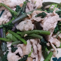 あかぷり's cooksnap of when they made モミジガサの豚肉炒め.