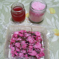 nyangomama's cooksnap of when they made 桜塩と桜梅酢と桜茶(八重桜の塩漬け).