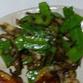 ヨシヨッシー's cooksnap of when they made お弁当に♬舞茸と絹さやのバター醤油炒め.