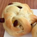 rikonasing's cooksnap of when they made 爽やかオレンジピールとレーズンの花型パン.