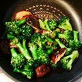 xxRuisxx's cooksnap of when they made 椎茸とブロッコリーとホタテのバター焼き.