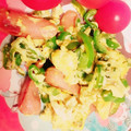 クックM67KM5☆'s cooksnap of when they made 簡単♫ピーマン ウインナー 卵炒め.