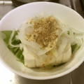hirokumi93's cooksnap of when they made まるごと新玉ねぎとお豆腐と水菜のサラダ☆.