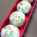 nosso's cooksnap of when they made ＊鶏そぼろと青海苔のおにぎり＊.