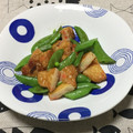 おはなすき's cooksnap of when they made スナップえんどうとさつま揚げのバター醤油.