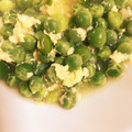 クックPIHA91☆'s cooksnap of when they made えんどう豆✩ふわふわ卵とじ.
