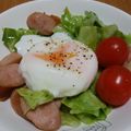 ばく★ちく's cooksnap of when they made レンチン♪キャベツとウインナーの温玉のせ.