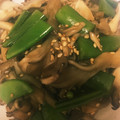 ＊にょにょん＊'s cooksnap of when they made マイタケとスナップエンドウの胡麻和え.