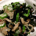 m11m11's cooksnap of when they made さっぱり、わかめともやしの梅＆酢和え.