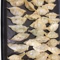 わたるんママ's cooksnap of when they made ホットプレートで肉汁がヤバイ♡焼き餃子.