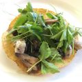 Rie_san's cooksnap of when they made 三つ葉とスモークサーモンのサラダピザ.