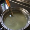 YosimiAndK's cooksnap of when they made 空豆と新玉ねぎのスープ.