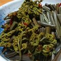 理系の小熊's cooksnap of when they made 鷹の爪でピリッとわらびのにんにく醤油漬け.