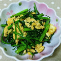 ＊れいぴん＊'s cooksnap of when they made 芹と玉子の炒め物.
