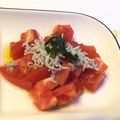 ゆいまーるん's cooksnap of when they made もう一品♪トマトとしらすのサラダ.