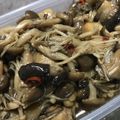 け〜〜ちゃん's cooksnap of when they made 作り置きおかず2：キノコのオイスター炒め.