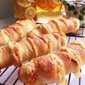 tsunamon's cooksnap of when they made レーズン酵母☆ベーコンチーズパン.