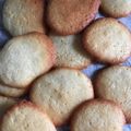 いまきちっか's cooksnap of when they made 卵白余ったら♪簡単＊ラングドシャ.