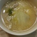クックF1WV1Z☆'s cooksnap of when they made 温まる♪白菜と豚肉のお味噌汁.