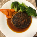 ばなな87's cooksnap of when they made 粗挽きハンバーグ〜コクうまソースと共に〜.