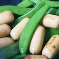 sato0927's cooksnap of when they made シャキシャキ絹さやとウインナー炒め.