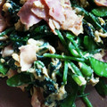 しっさ's cooksnap of when they made ほうれん草と卵とベーコンのコンソメ炒め.
