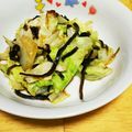 ＊SHIBA＊'s cooksnap of when they made あと一品に♪キャベツのごま昆布和え♪.