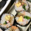 夕飯は６時です's cooksnap of when they made 鮭フレークごはんの太巻き.