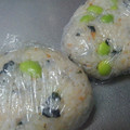 こりんごねこ's cooksnap of when they made 枝豆と梅の混ぜご飯.