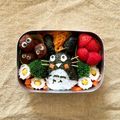 クックUXZTQO☆'s cooksnap of when they made 簡単トトロ まっくろくろすけ キャラ弁.