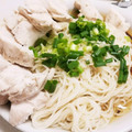 なるとら's cooksnap of when they made 簡単蒸し鶏のアジア風そうめん.