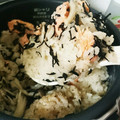 まーな✩'s cooksnap of when they made 簡単☆サーモンのとひじきの炊き込みご飯.