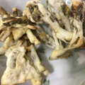 maritan★'s cooksnap of when they made ウドの穂先の天ぷらと皮のかき揚げ.