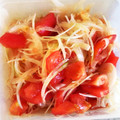 kshme♡'s cooksnap of when they made 新玉ねぎとトマトのさっぱりあえ.