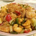 カヨ718's cooksnap of when they made 簡単本格中華＊鶏肉とナッツ炒め.