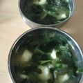 Yokchina's cooksnap of when they made 韓国料理ーわかめスープすいとん.