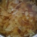 もりのりころ's cooksnap of when they made 春キャベツと新玉ねぎのみそ汁.