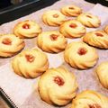 まきろう☆'s cooksnap of when they made 卵白救済！サクサクぐるぐるジャムクッキー.