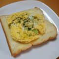 おちゃむ夫人's cooksnap of when they made こびりつかない！レンジで簡単オムレツ♡.