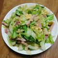 はな丼's cooksnap of when they made ふんわり卵とキャベツとハムの味噌ダレ炒め.