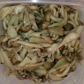 makichaki's cooksnap of when they made 常備菜♬きのこニンニク炒め.