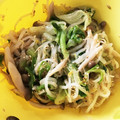 ★みーちゃんママ★'s cooksnap of when they made レタスとしめじともやしのピリ辛ナムル風.